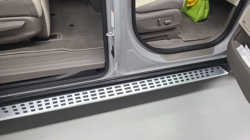 Kia Carnival KA4 body kit - Kia Carnival KA4 Side Steps Review — Enhanced Access photo 5