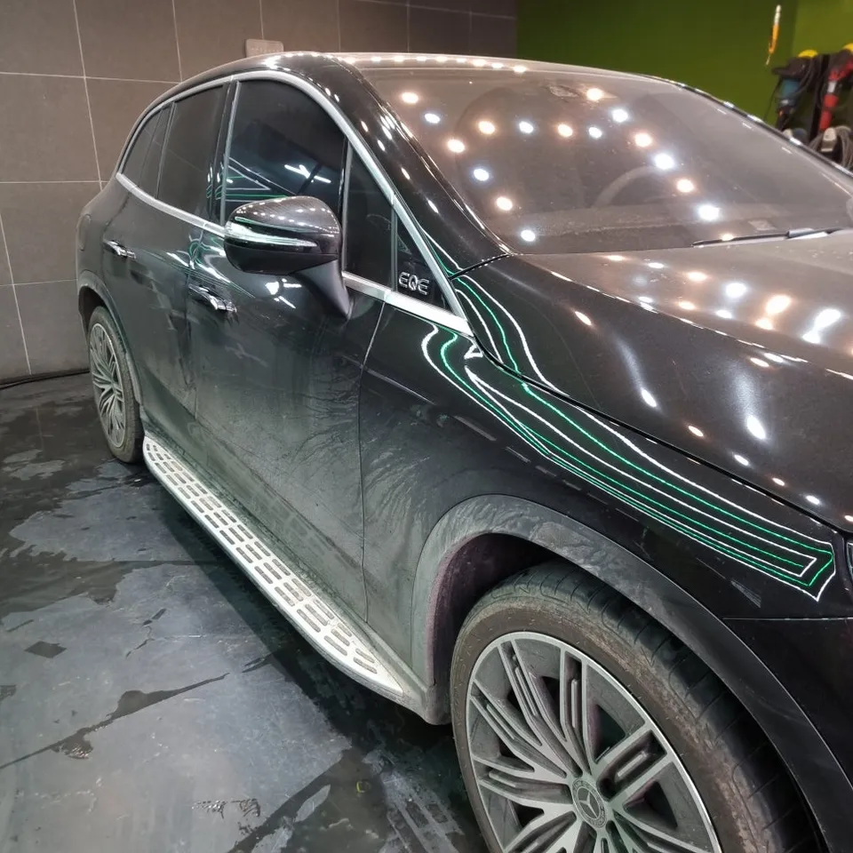 Mercedes-Benz EQEのガラスコーティング事例|費用目安・仕上がり 施工写真 2-1