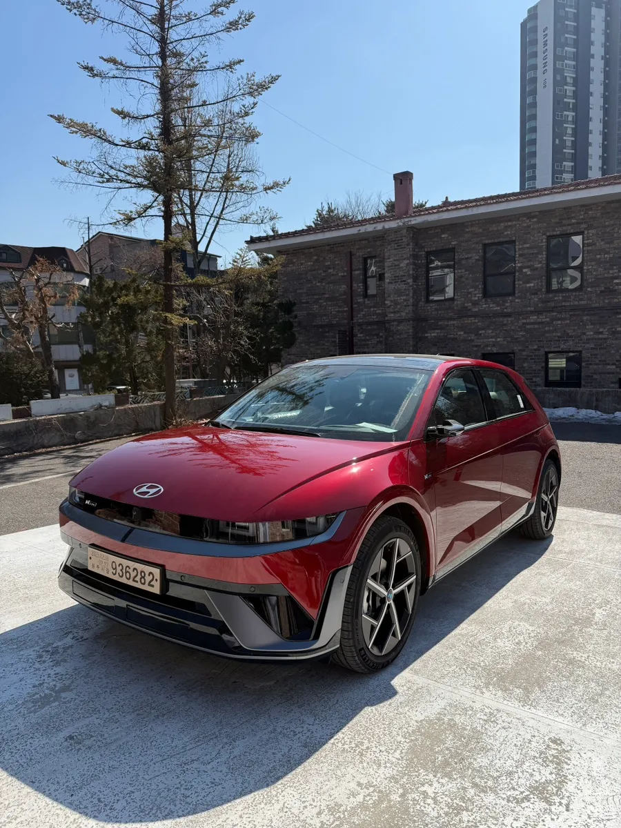 Hyundai IONIQ 5のカーラッピング事例|費用目安・仕上がり 施工写真 1-1