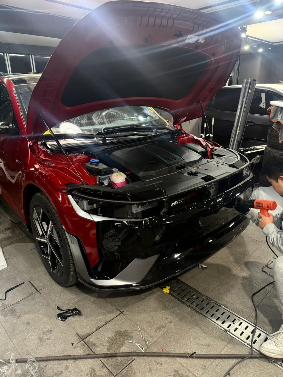 Hyundai IONIQ 5のカーラッピング事例|費用目安・仕上がり 施工写真 2-1