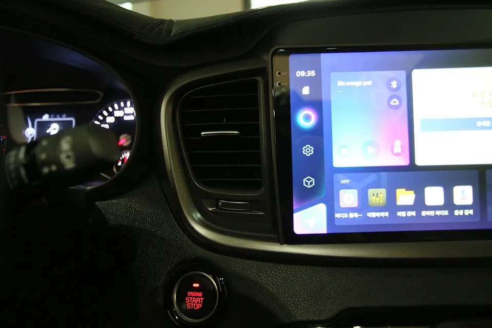Kia SorentoのAndroid Auto・CarPlay取付事例 施工写真 6