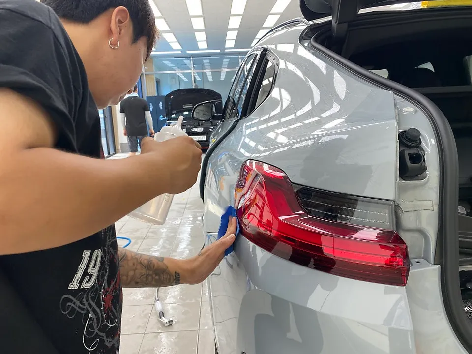 BMW X4 PPF施工事例|韓国での実例紹介 施工写真 2-2