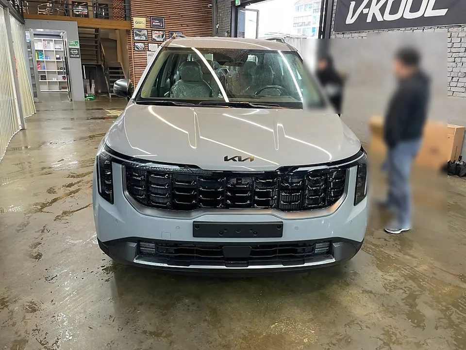 Kia Carnival 4th Gen window tinting - Kia Carnival 4th Gen Window Tinting Review — Cost & Results photo 4