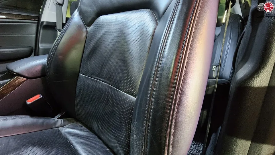 Kia K7 interior customization - Kia K7 Interior Customization Review: Enhanced Comfort photo 4