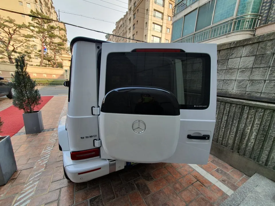 Mercedes-Benz G580 EQG Camera Installation Review photo 2