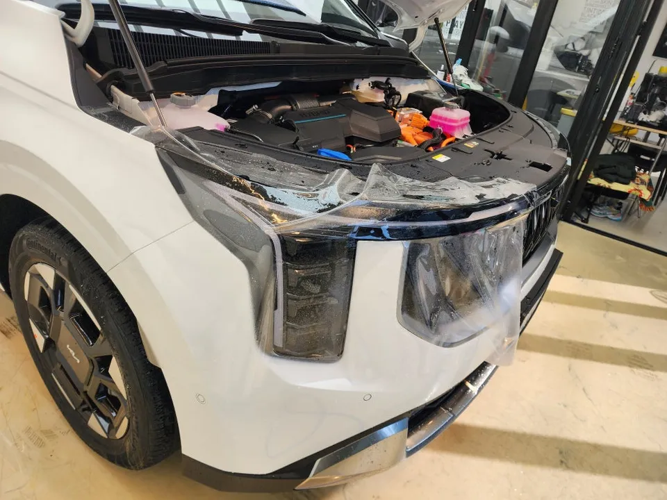 Kia Carnival KA4 PPF施工事例｜韓国での費用目安・仕上がり 施工写真 2-3