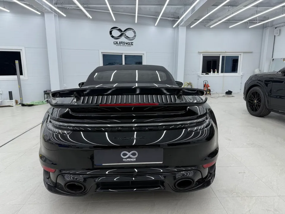 ポルシェ911のガラスコーティング事例｜韓国での施工と仕上がり 施工写真 2-1
