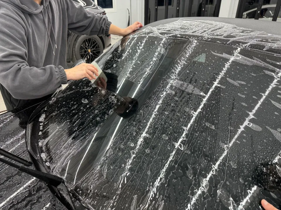 ポルシェ911のガラスコーティング事例｜韓国での施工と仕上がり 施工写真 2-3