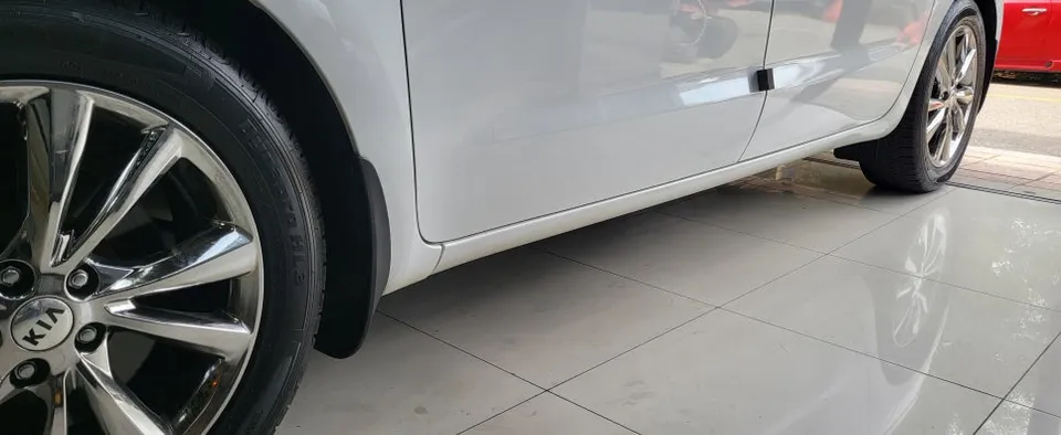 Kia Carnival body kit - Kia Carnival Body Kit Installation Review photo 3