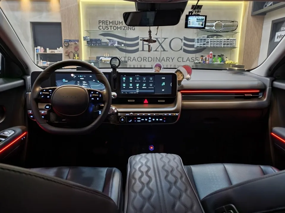 Hyundai IONIQ ambient lighting - Hyundai IONIQ Ambient Lighting Review: Enhanced Interior photo 4