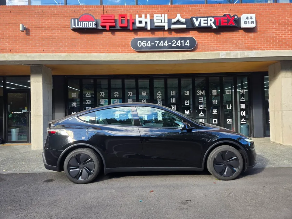 Tesla Model Y PPF施工事例｜費用目安と仕上がり 施工写真 1-1