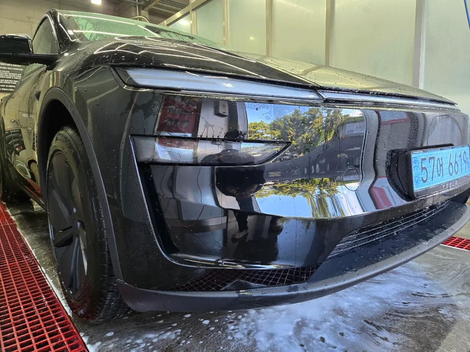 Tesla Model Y PPF施工事例｜費用目安と仕上がり 施工写真 3-3
