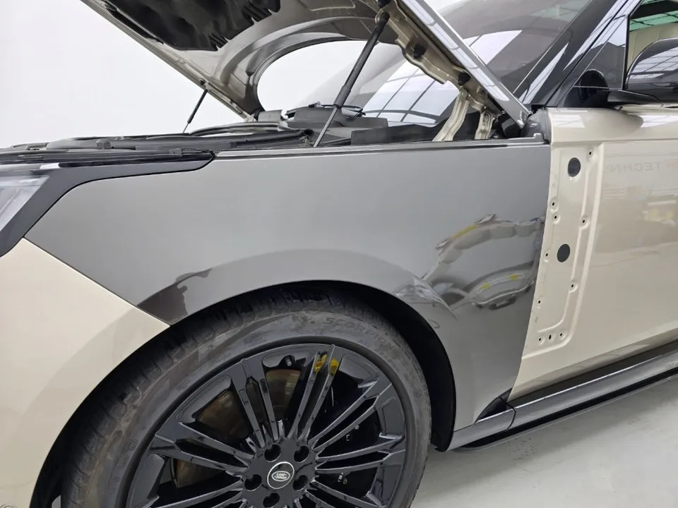 Land Rover Range Rover Vogueのカーラッピング事例|費用目安・仕上がり 施工写真 3-2
