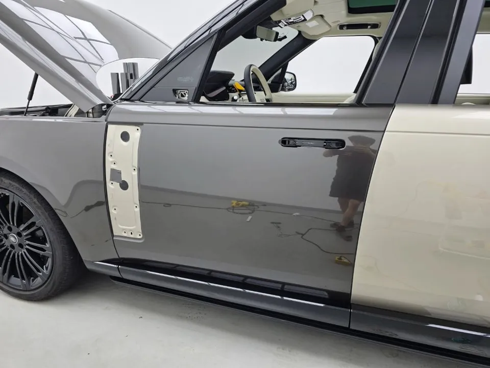 Land Rover Range Rover Vogueのカーラッピング事例|費用目安・仕上がり 施工写真 1-3