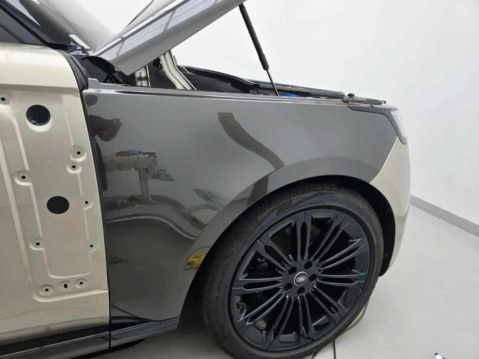Land Rover Range Rover Vogueのカーラッピング事例|費用目安・仕上がり 施工写真 2-3