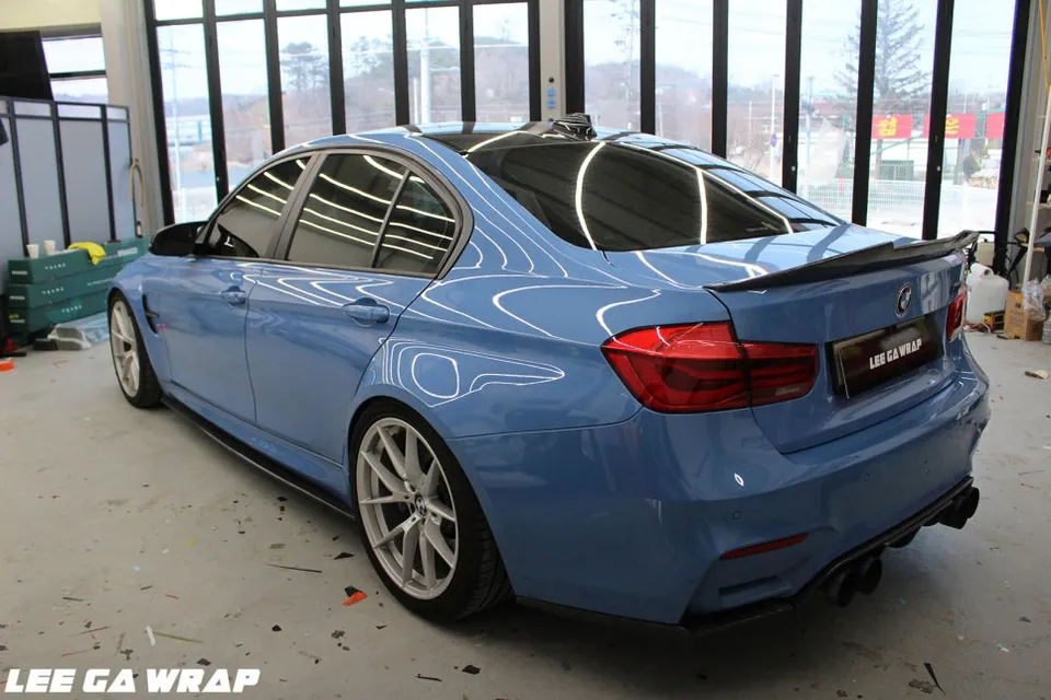 BMW M3のカーラッピング事例|ナ尔多グレーの高級感 施工写真 1-2