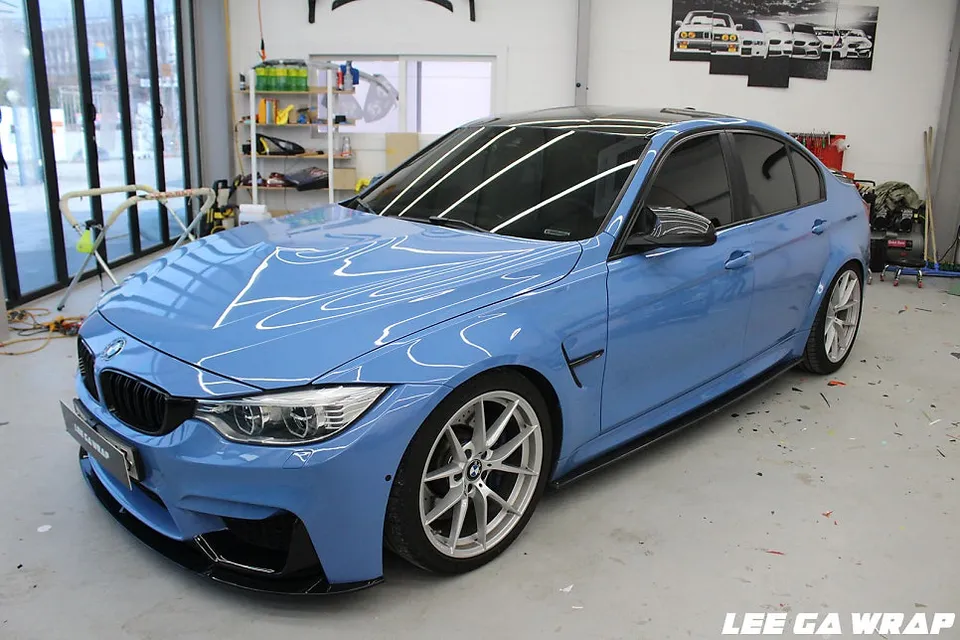 BMW M3のカーラッピング事例|ナ尔多グレーの高級感 施工写真 3-2