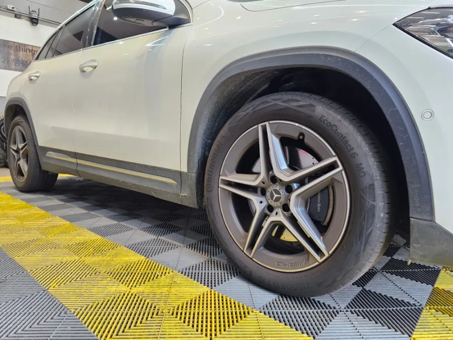Mercedes-Benz GLA paint correction - Mercedes-Benz GLA Paint Correction Review - Fire Damage Restorati photo 5