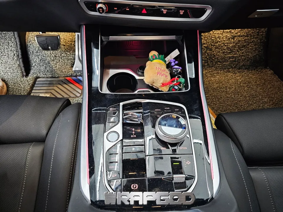 BMW X5 vinyl wrap - BMW X5 Interior Carbon Wrap Review - Stunning Transformation photo 6