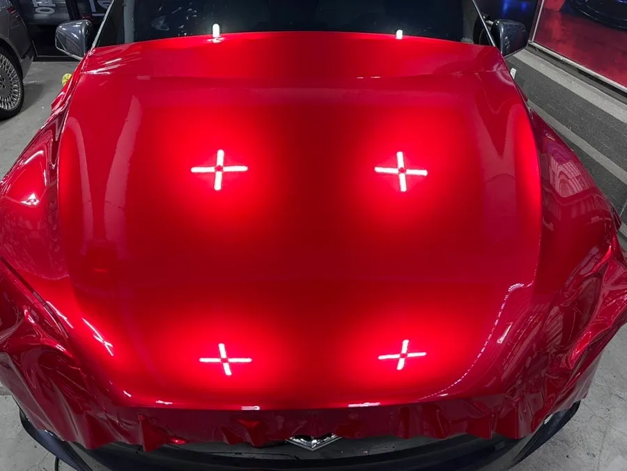 Tesla Model Xのカーラッピング事例|レッドメタリック 施工写真 3-2
