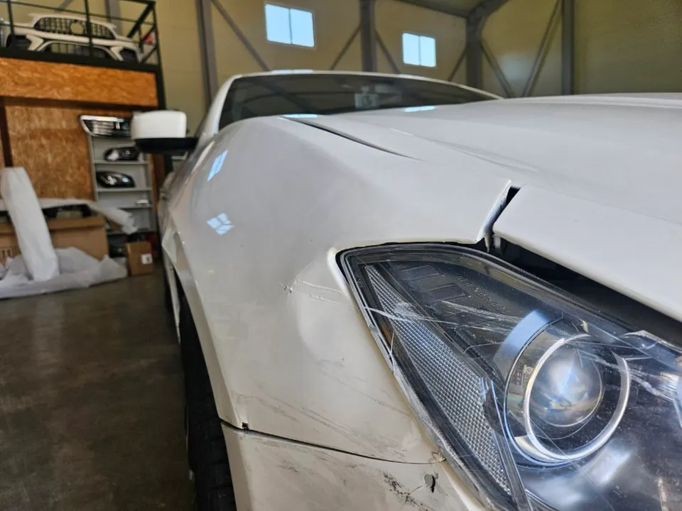 Maserati GhibliのAndroid Auto・CarPlay取付事例 施工写真 4-1