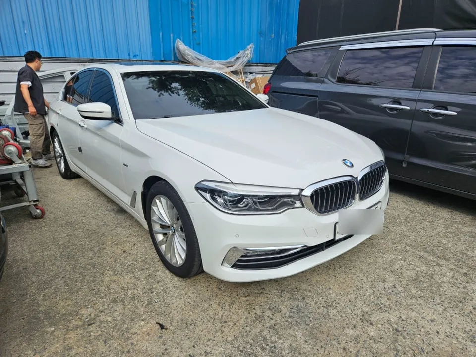 BMW 5 Series G30 body kit - BMW 5 Series G30 Body Kit Review: M Sport Conversion Cost photo 4