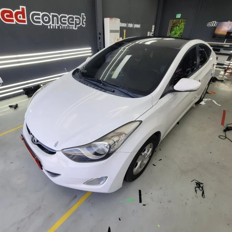 Hyundai Elantra MDのカーラッピング事例|費用目安・仕上がり 施工写真 1-3