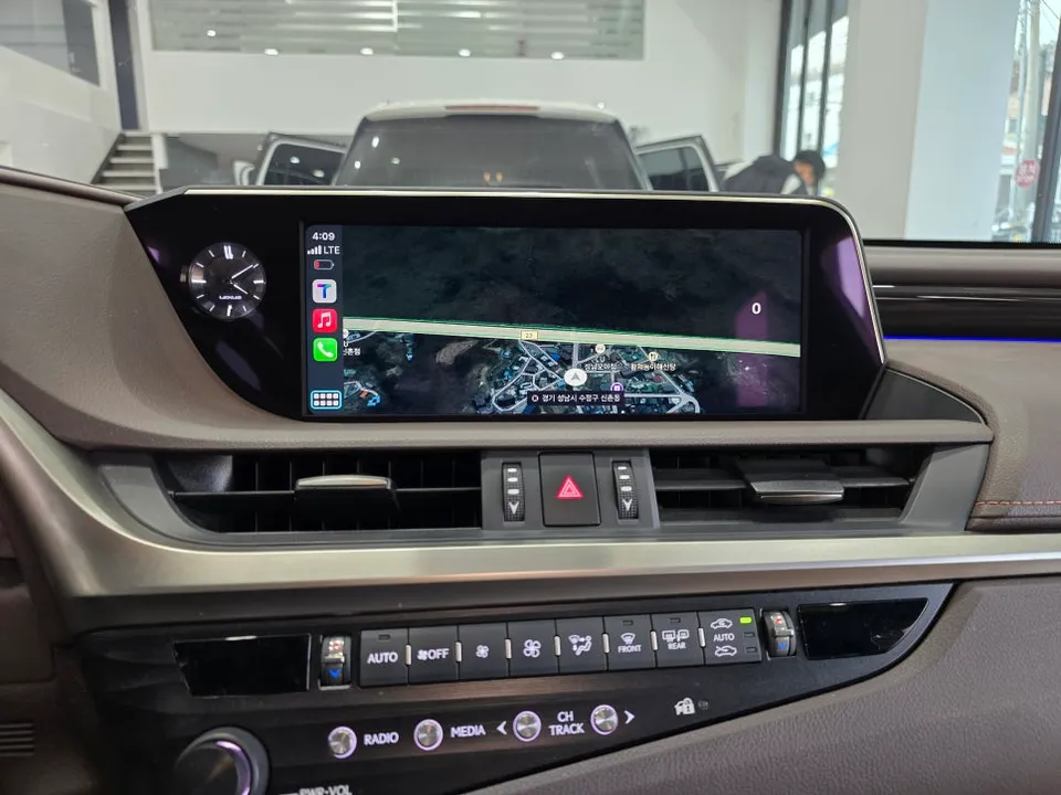Lexus ES 7th Gen ambient lighting - Lexus ES 7th Gen Ambient Lighting Review — Cost & Results photo 5