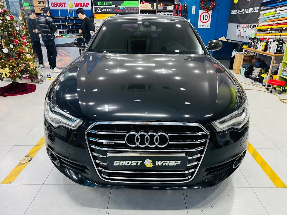 Audi A6のカーラッピング事例｜クロームグリル復元 施工写真 1-3