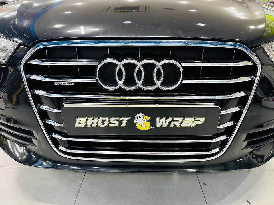 Audi A6のカーラッピング事例｜クロームグリル復元 施工写真 3-3