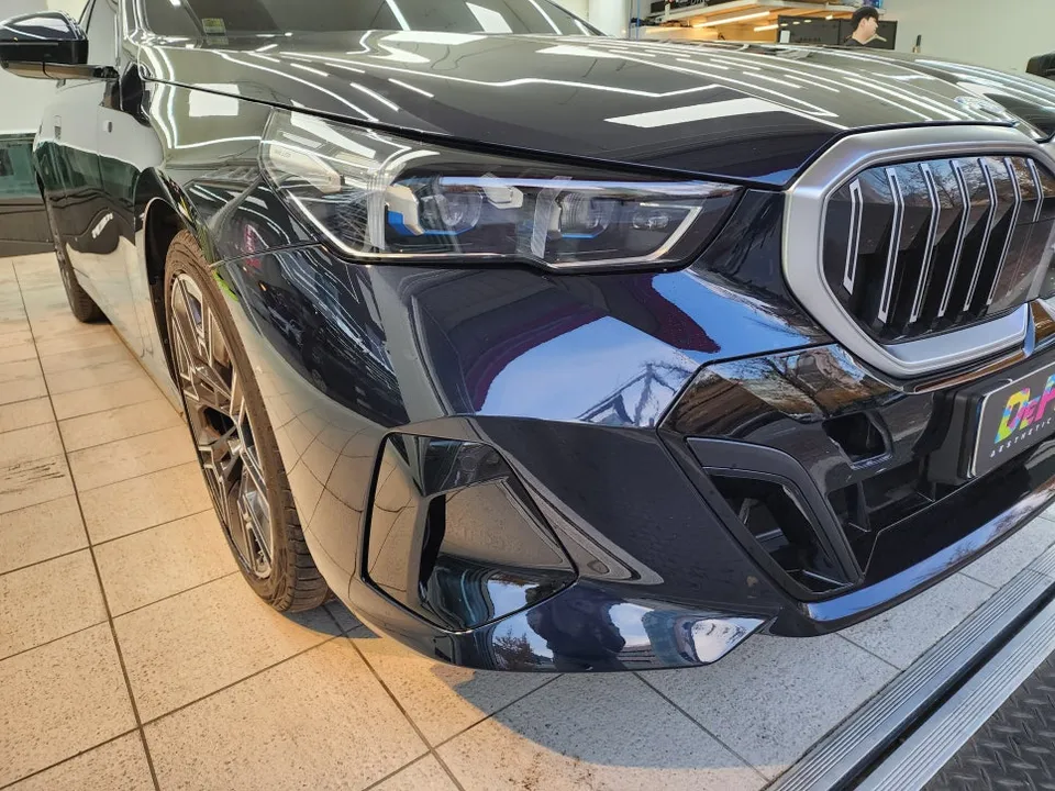 BMW 5 Series PPF施工事例:費用目安と仕上がり 施工写真 4-2