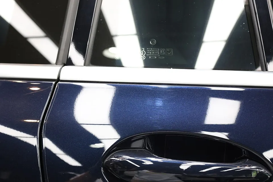 BMW X7のガラスコーティング事例|費用目安と仕上がり 施工写真 1-3