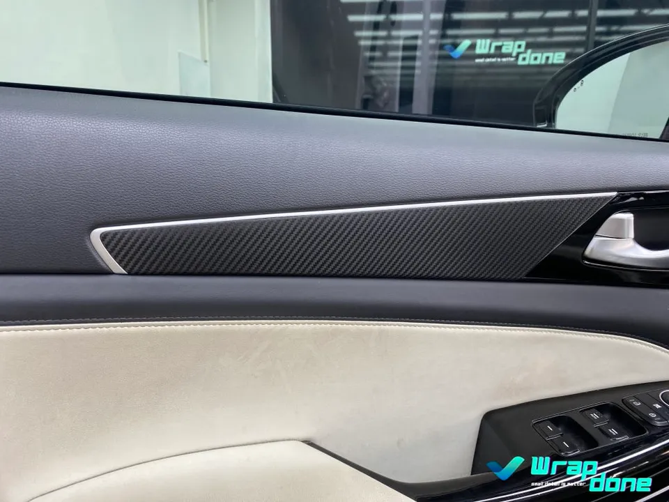 Kia K7 YGのカーラッピング事例|内装ウッドのイメージチェンジ 施工写真 3-3