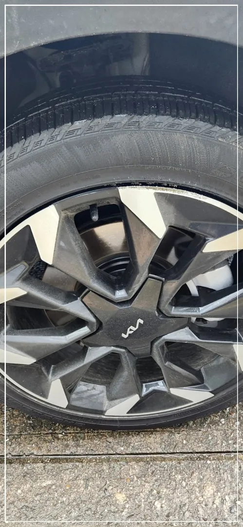 Kiaのホイールリペア・塗装事例 施工写真 4-1