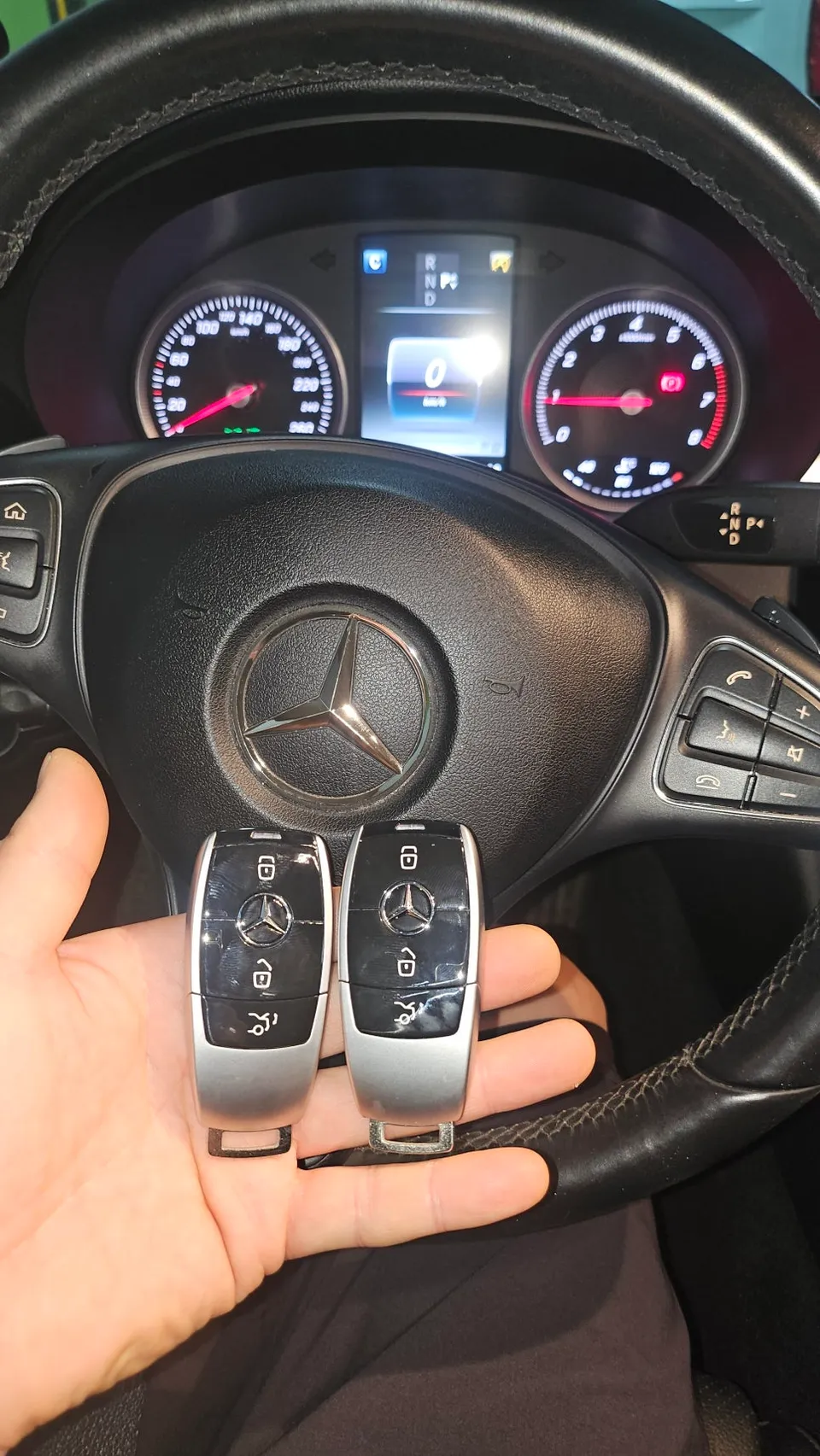 Mercedes-Benz C-Class oem options - Mercedes-Benz C-Class OEM Options Review: Smart Key Upgrade photo 3