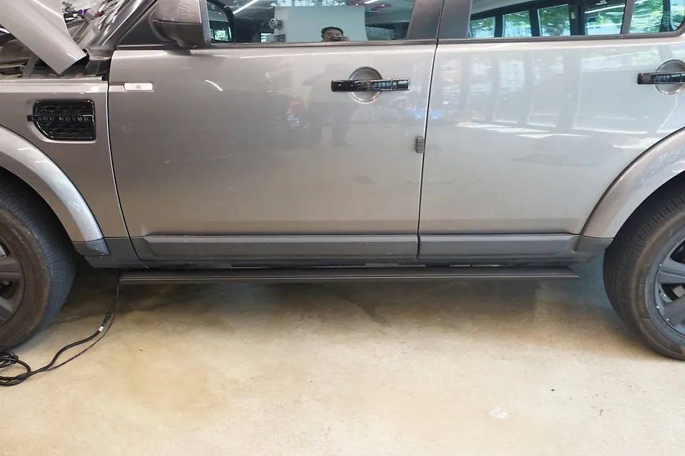 Land Rover Discovery 4 body kit - Land Rover Discovery 4 Body Kit Installation Review photo 6