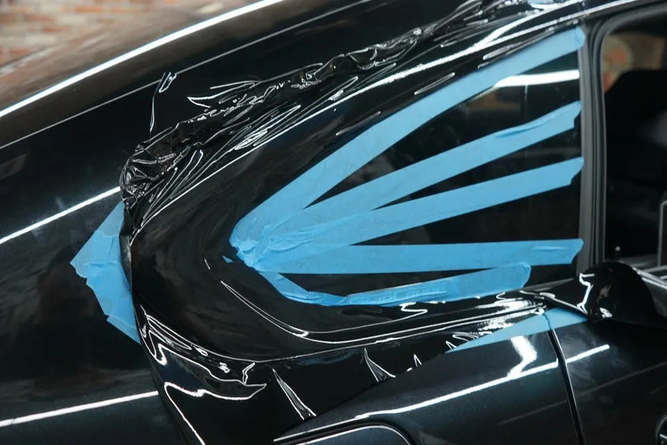 BMW 4 Seriesのカーラッピング事例|費用目安・仕上がり 施工写真 1-3