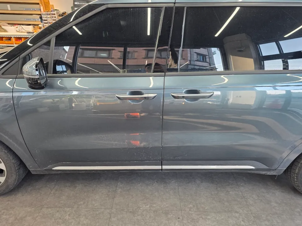Kia CarnivalのPPF施工事例 施工写真 4