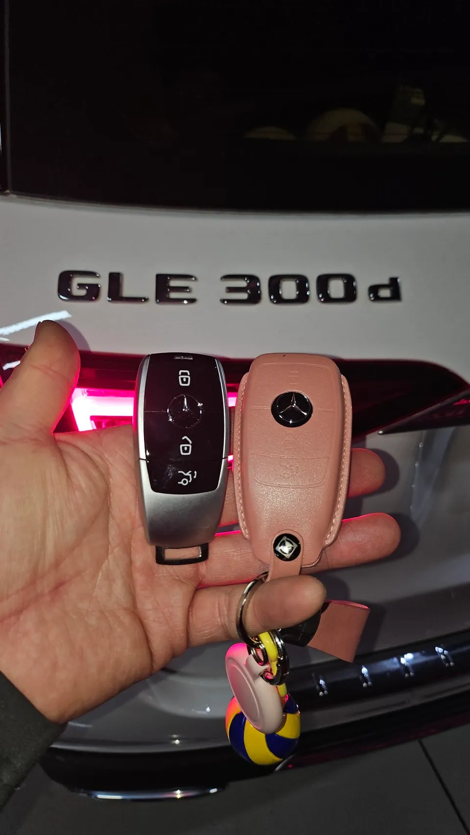 Mercedes-Benz GLE oem options - Mercedes-Benz GLE OEM Options Review: Smart Key Upgrade photo 5