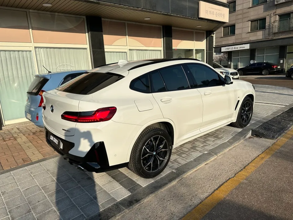 BMW X4のPPF施工事例｜傷から守るプロテクションフィルム 施工写真 3-1