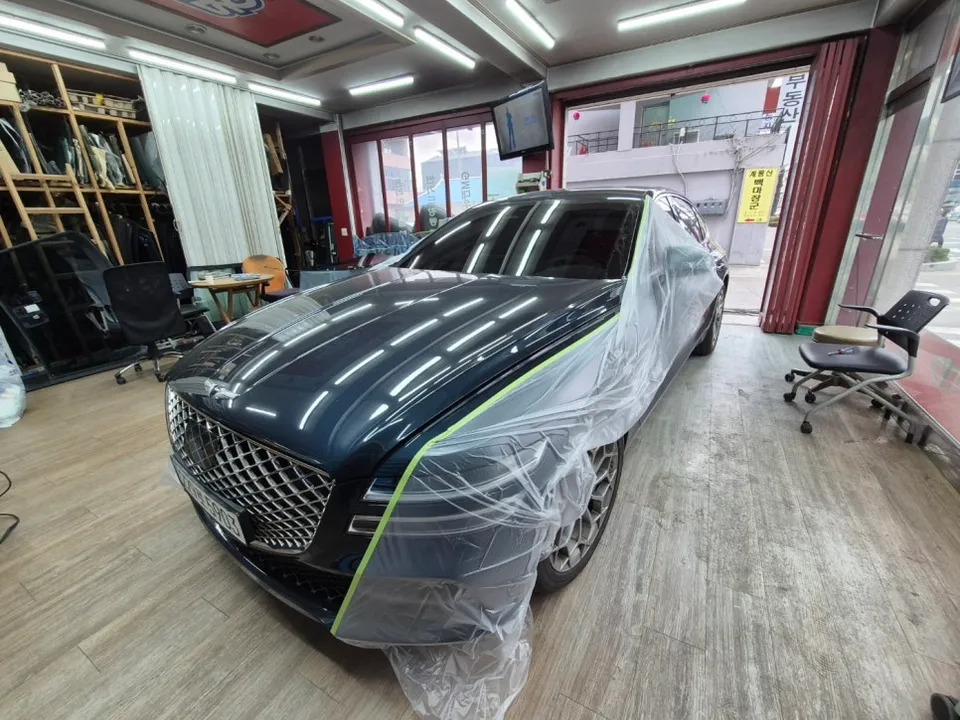 Genesis G80のカーフィルム施工事例|費用目安と仕上がり 施工写真 2-2