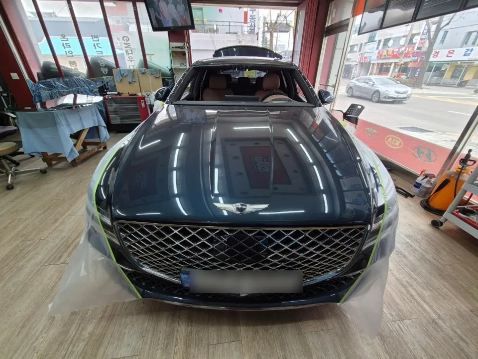 Genesis G80のカーフィルム施工事例|費用目安と仕上がり 施工写真 3-2