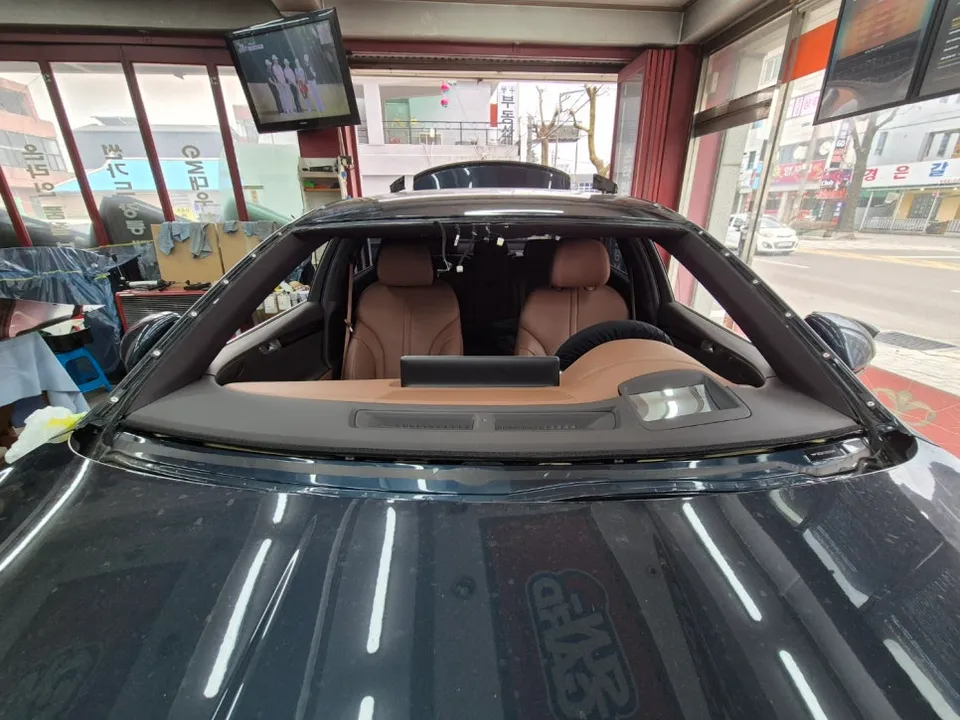 Genesis G80のカーフィルム施工事例|費用目安と仕上がり 施工写真 1-3