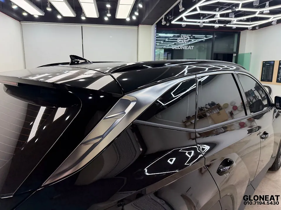 Hyundai Tucson NX4のカーラッピング事例｜クロームをブラック化 施工写真 1-3
