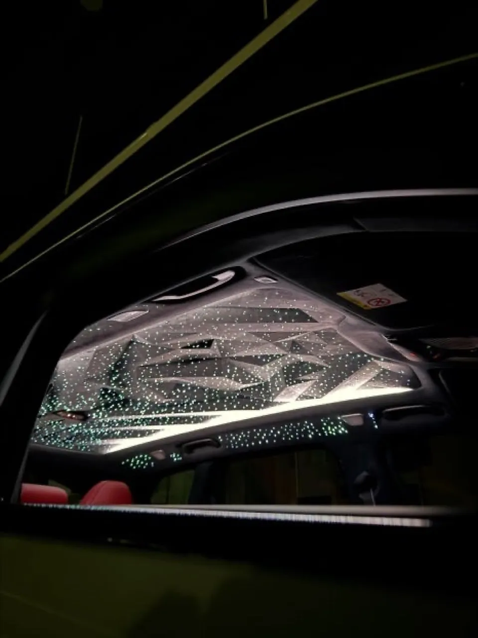 BMW XM ambient lighting - BMW XM Ambient Lighting Review — Enhanced Luxury Starlight Headli photo 4