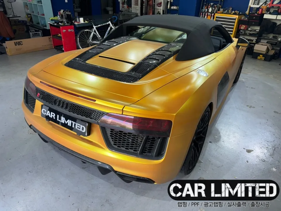 Audi R8のカーラッピング事例|費用目安・仕上がり 施工写真 3-3
