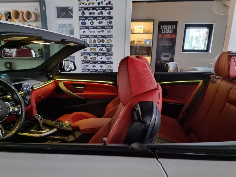 BMW 4 Series Convertible ambient lighting installation result