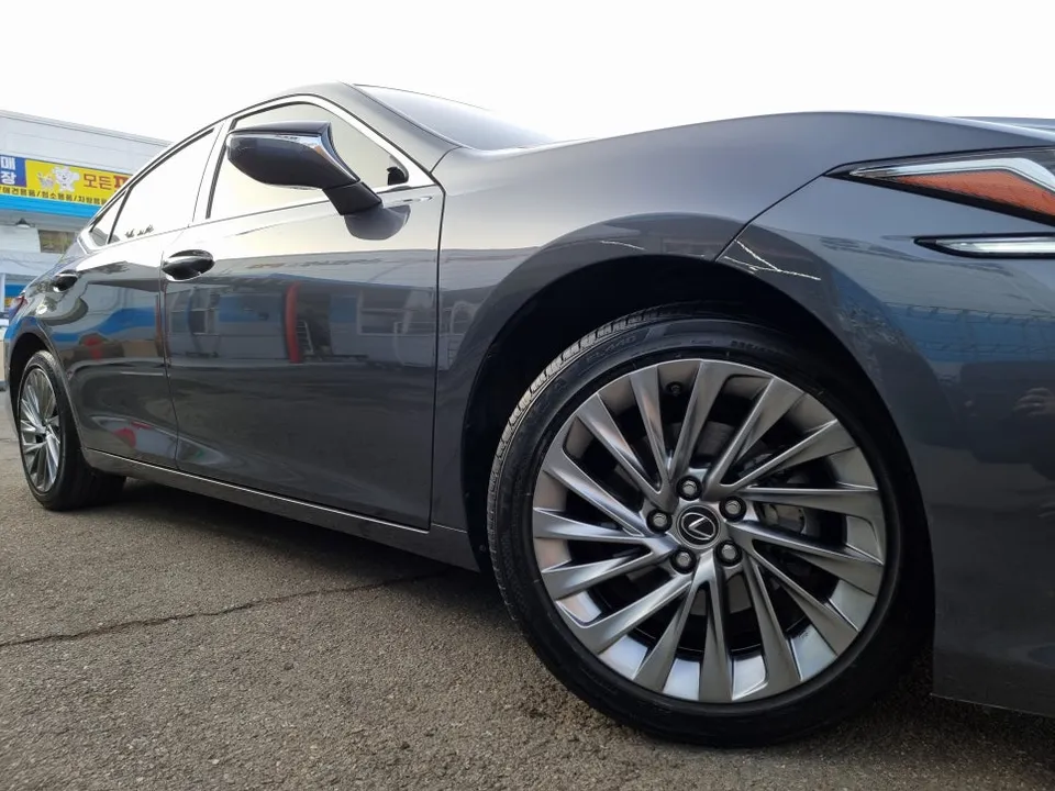 Lexus ES Wheel Repair & Painting Review photo 2