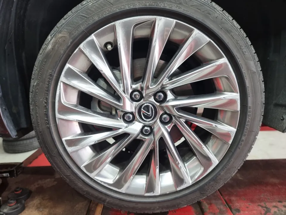 Lexus ES wheel repair - Lexus ES Wheel Repair & Painting Review photo 4