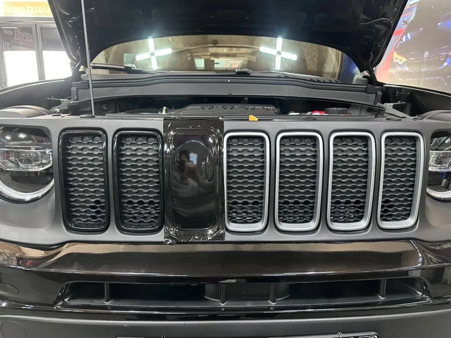 Jeep Renegadeのカーラッピング事例|費用目安・仕上がり 施工写真 2-2